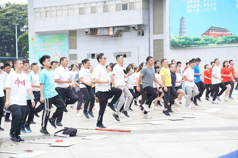 厉害了我的嘉人们！石碣镇第八届青年职工趣味运动会J9九游会AG真人官网获团体“二等奖”
